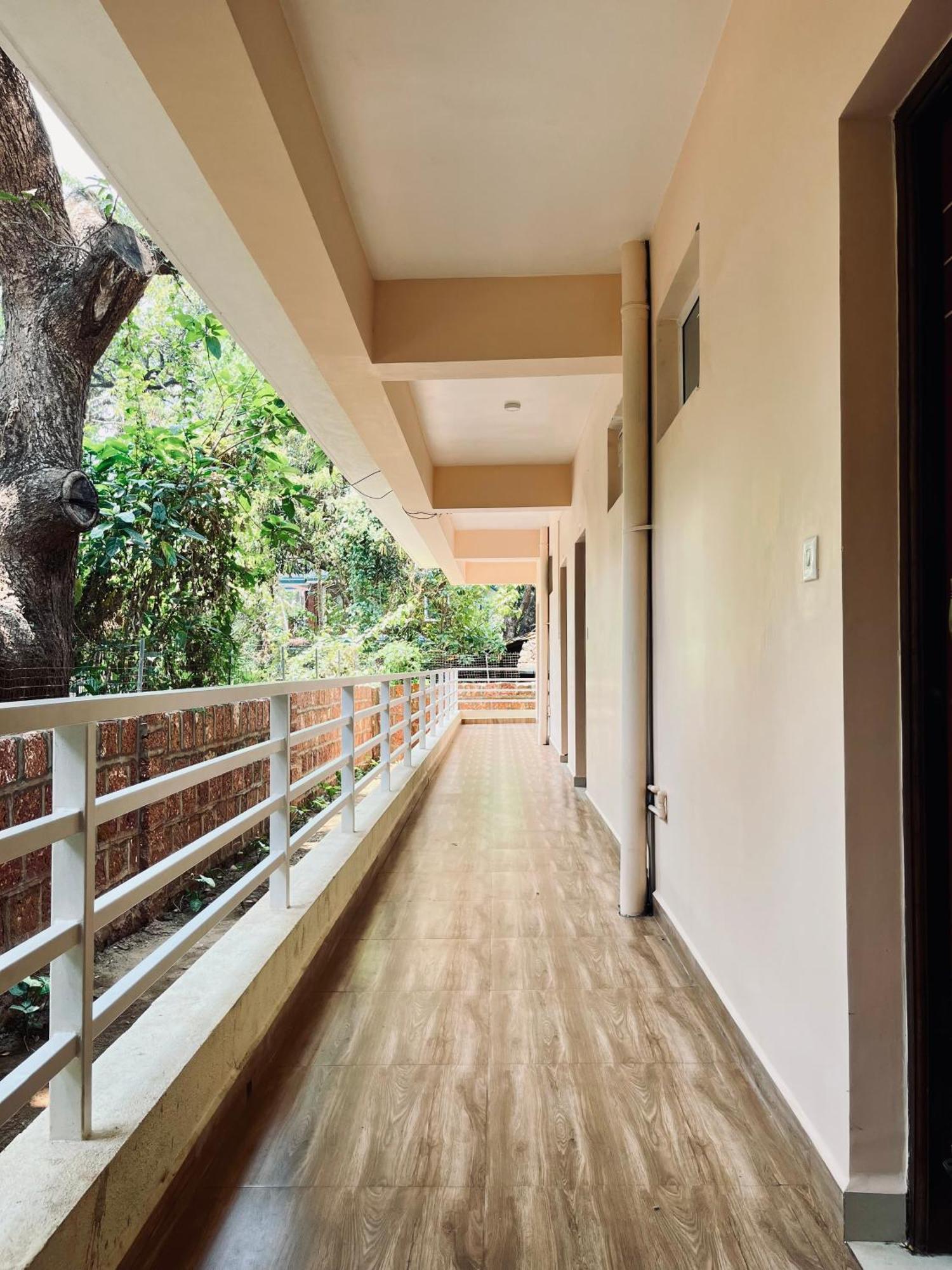 Sterling Garden Hotel By Pas Resorts Morjim Ngoại thất bức ảnh
